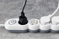 Мережевий фільтр 2Е Plus 5XSchuko з вимикачем, 3G*1.0мм, 3м, white 2E-U05VESM3W