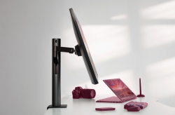 Монитор LCD 31.5" LG 32UN880-B 2xHDMI, DP, USB-C, MM, IPS, Pivot, 3840x2160(4K) 95%DCI-P3, HDR10