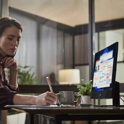 Комп'ютер персональний моноблок HP ProOne 440-G9 23.8" FHD IPS AG, Intel i3-13100T, 8GB, F512GB, ODD, UMA, WiFi, кл+м, 3р, Win11P, чорний 935Y7EA