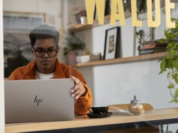 Ноутбук HP OmniBook 7 17-dc0000ua 17.3" FHD IPS Touch, Intel U7-258V, 32GB, F2TB, NVD4050-6, Win11, сріблястий C3VE9EA