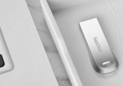 Накопичувач SanDisk  256GB USB 3.1 Type-A Ultra Luxe SDCZ74-256G-G46