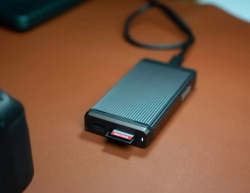 Карта памяти SanDisk SD   32GB C10 UHS-I U3 R100/W60MB/s Extreme V30 SDSDXVT-032G-GNCIN