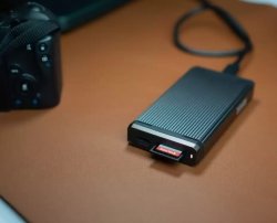 Карта памяти SanDisk SD  256GB C10 UHS-I U3 R180/W130MB/s Extreme V30 SDSDXVV-256G-GNCIN