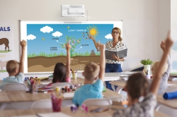 Ультракороткофокусний проектор Epson EB-735Fi (3LCD, Full HD, 3600 lm, LASER) WiFi V11H997040
