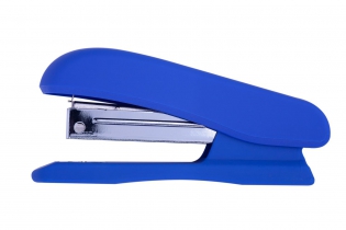 Степлер пластиковый RUBBER TOUCH до 20арк., (скобы № 24; 26), синий Buromax BM.4202-02